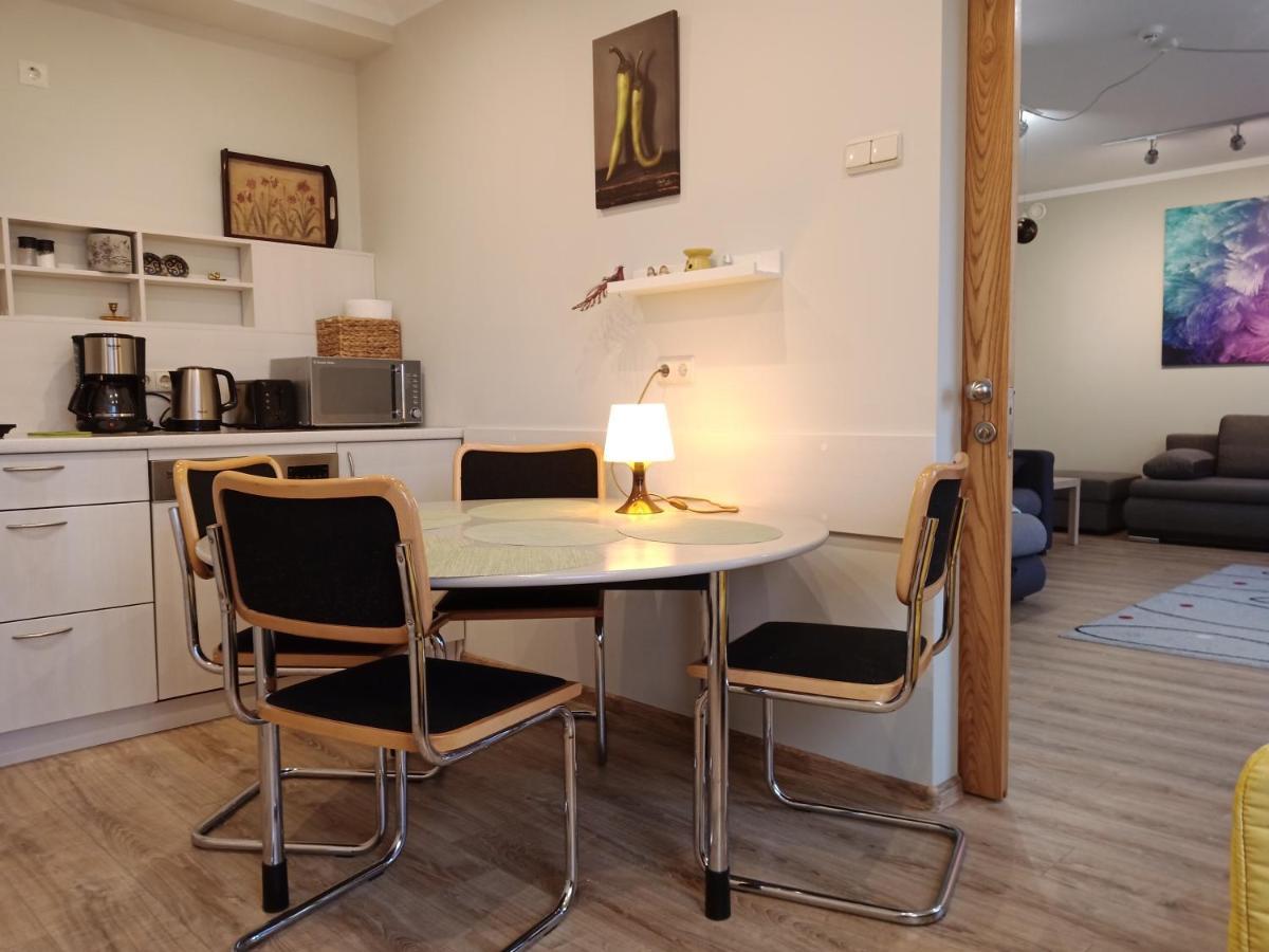 Family Or Group Apartment In Green Center Ryga Zewnętrze zdjęcie