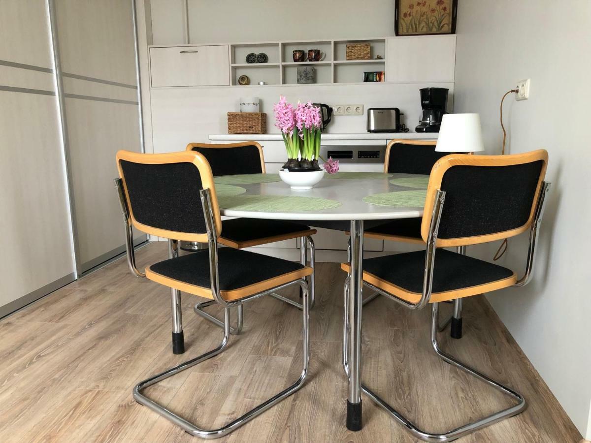 Family Or Group Apartment In Green Center Ryga Zewnętrze zdjęcie